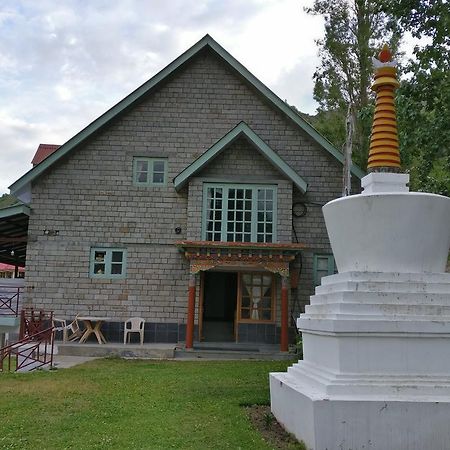 Gemoor Khar- Manor House Bed & Breakfast Jispa Bagian luar foto