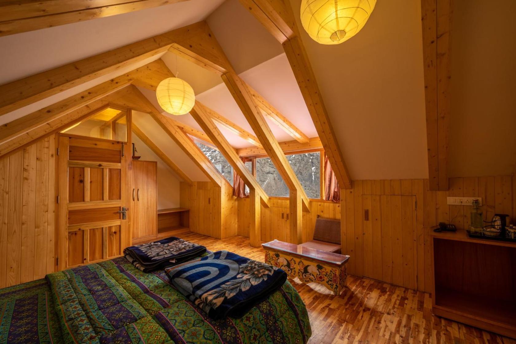 Gemoor Khar- Manor House Bed & Breakfast Jispa Bagian luar foto