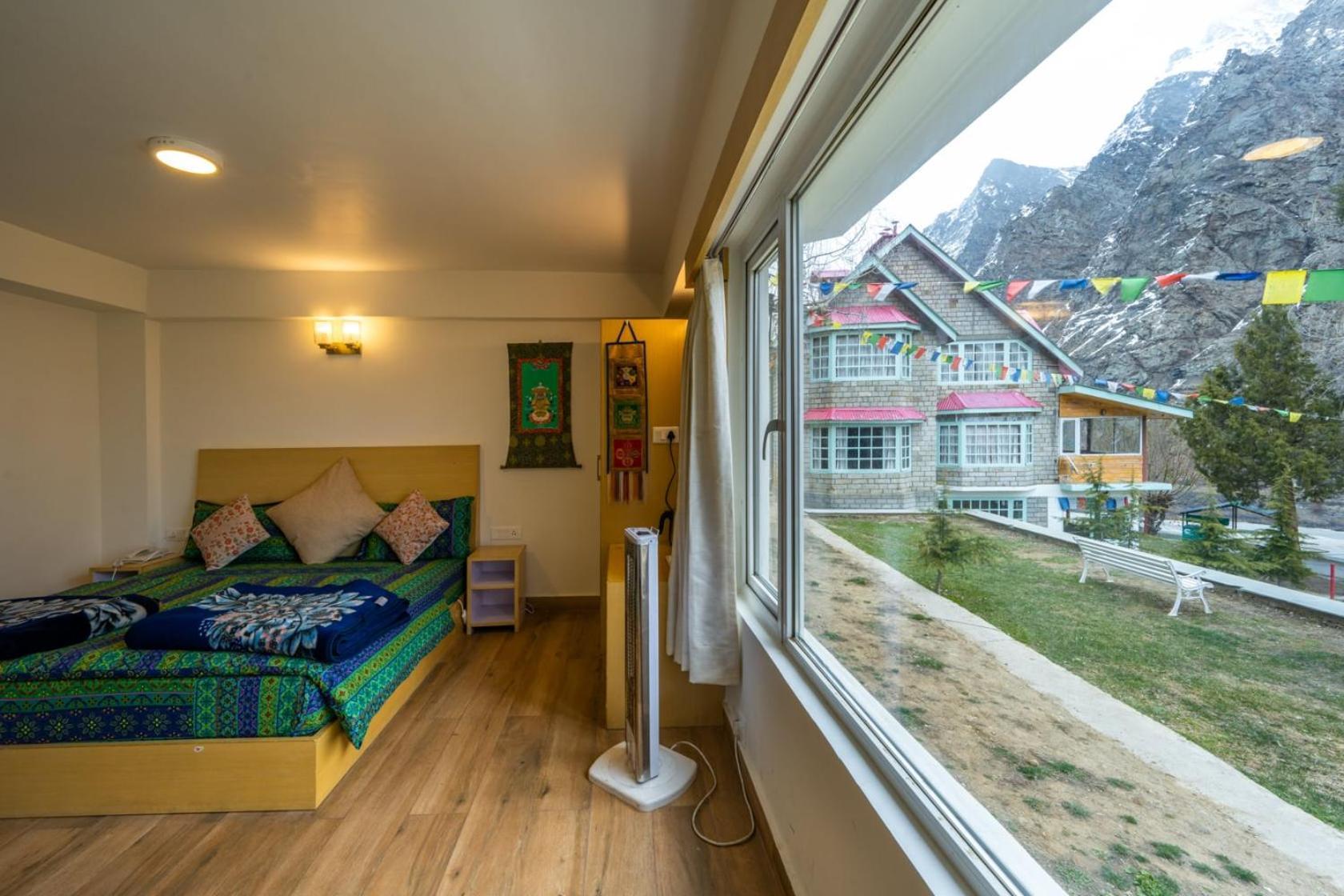 Gemoor Khar- Manor House Bed & Breakfast Jispa Bagian luar foto