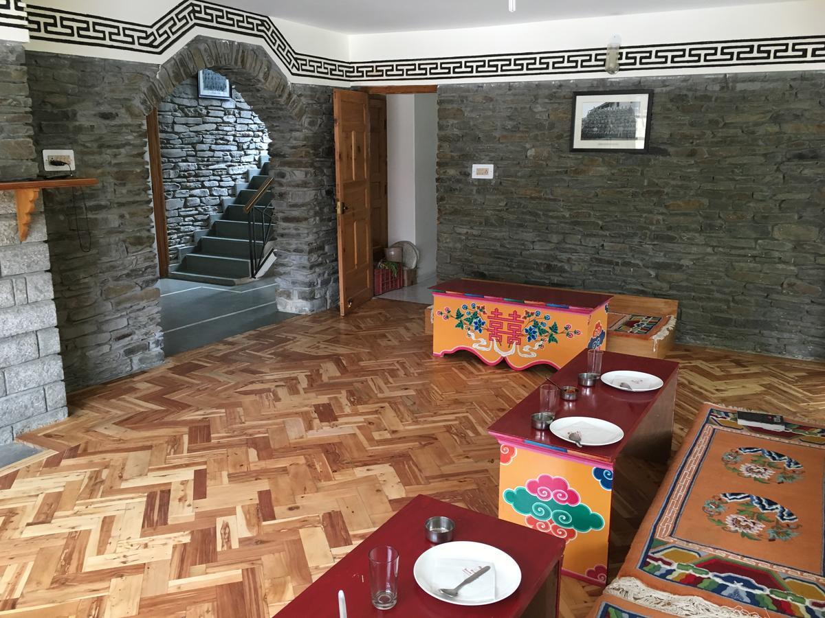 Gemoor Khar- Manor House Bed & Breakfast Jispa Bagian luar foto