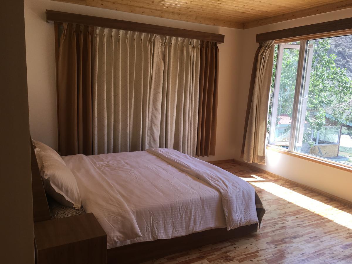 Gemoor Khar- Manor House Bed & Breakfast Jispa Bagian luar foto