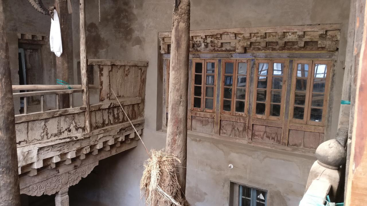 Gemoor Khar- Manor House Bed & Breakfast Jispa Bagian luar foto